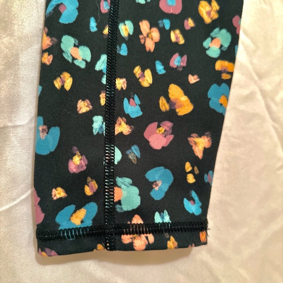 Ododos women’s colorful camo legging size Medium - Picture 6 of 7